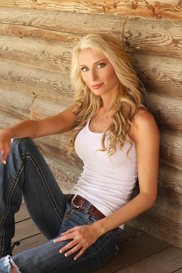 Female model photo shoot of jkdanner in Spring Texas