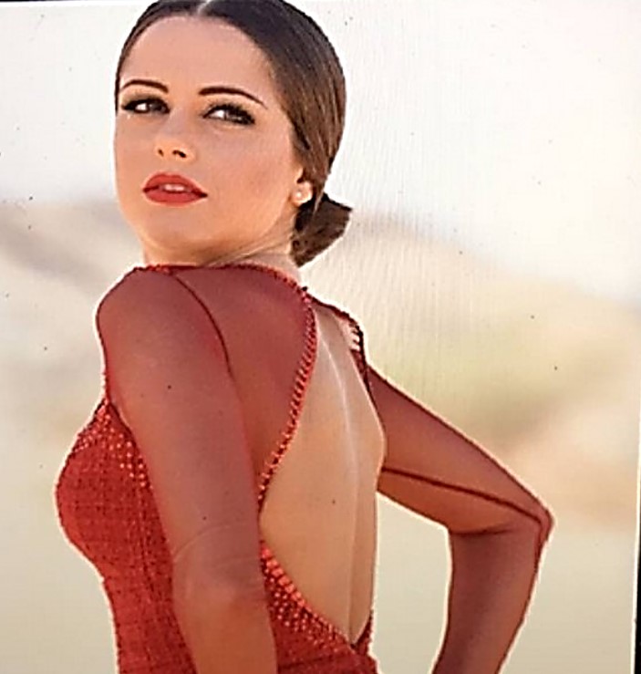 Female model photo shoot of Maria SaUn in Hatta, Oman
