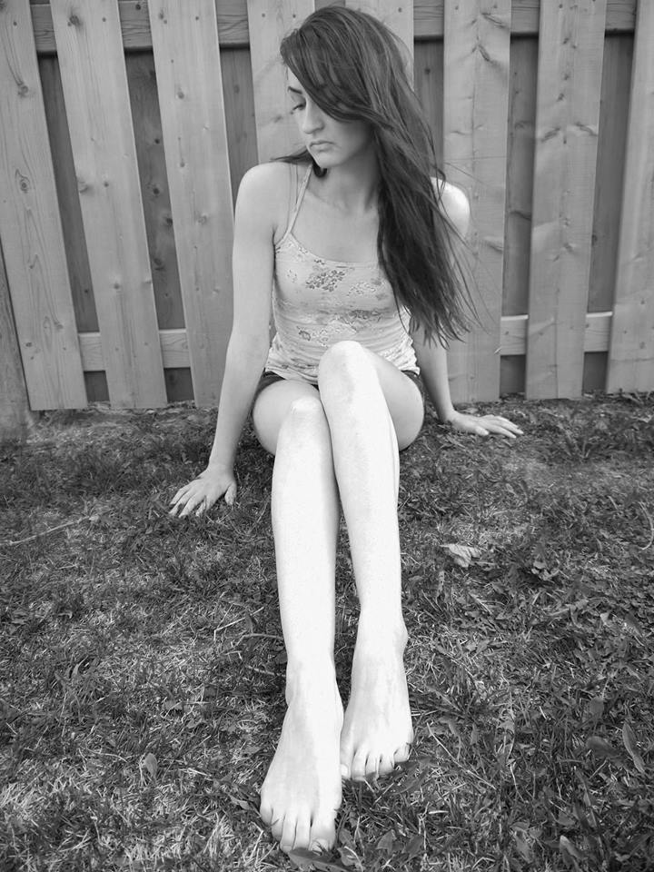 Female model photo shoot of Em- in Brampton