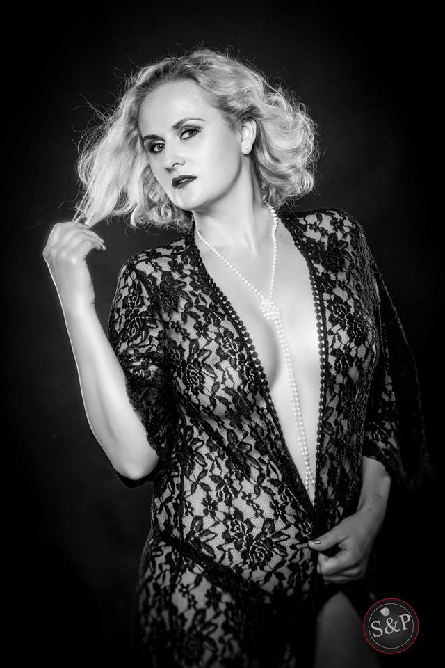 Female model photo shoot of Aleksandra Baltic