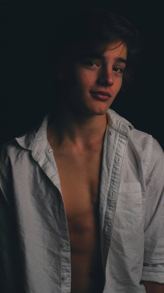 Male model photo shoot of Alexander Hunt