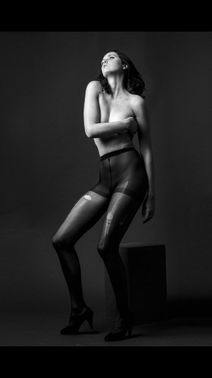 Female model photo shoot of Deirdre Diamond8
