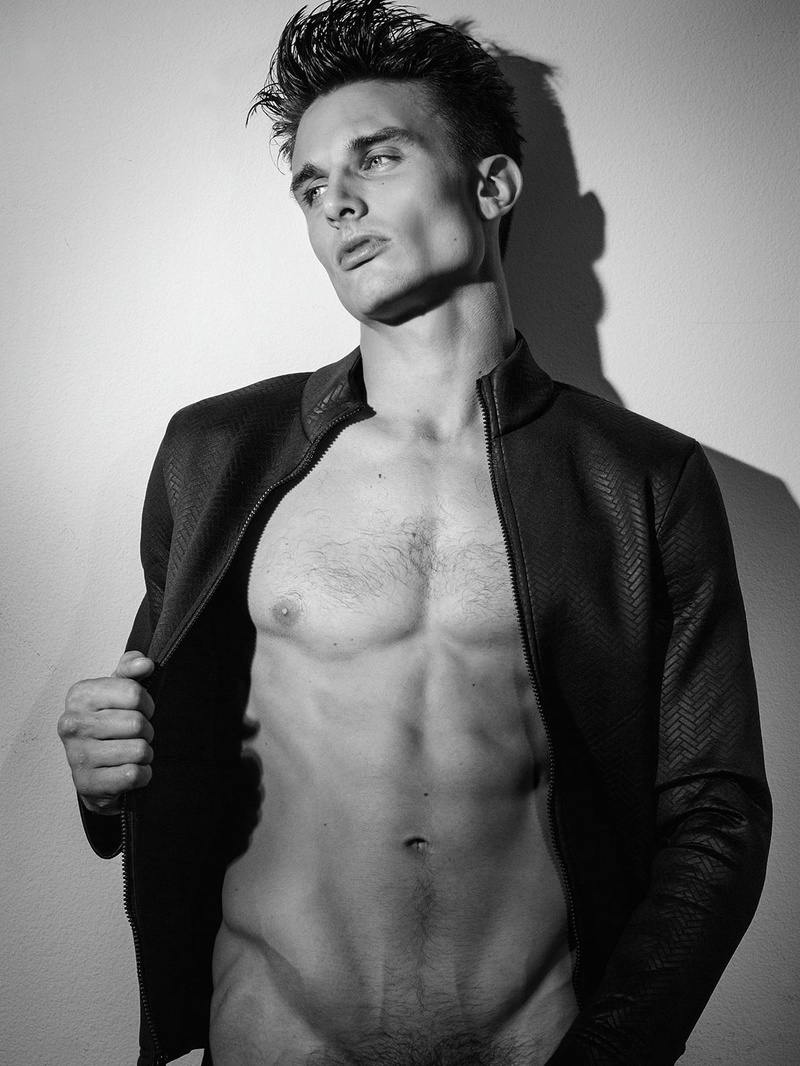 Male model photo shoot of RobertMacEwen by Scott Hoover Photo in Los Angeles