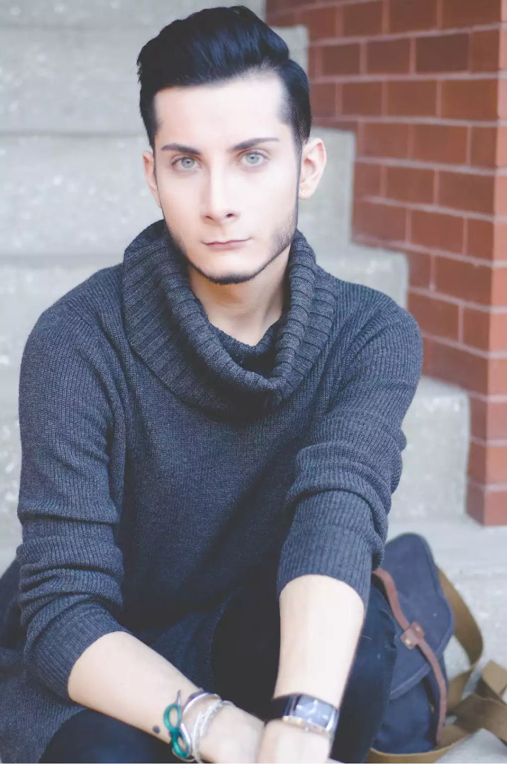 Male model photo shoot of Alexander Pierce