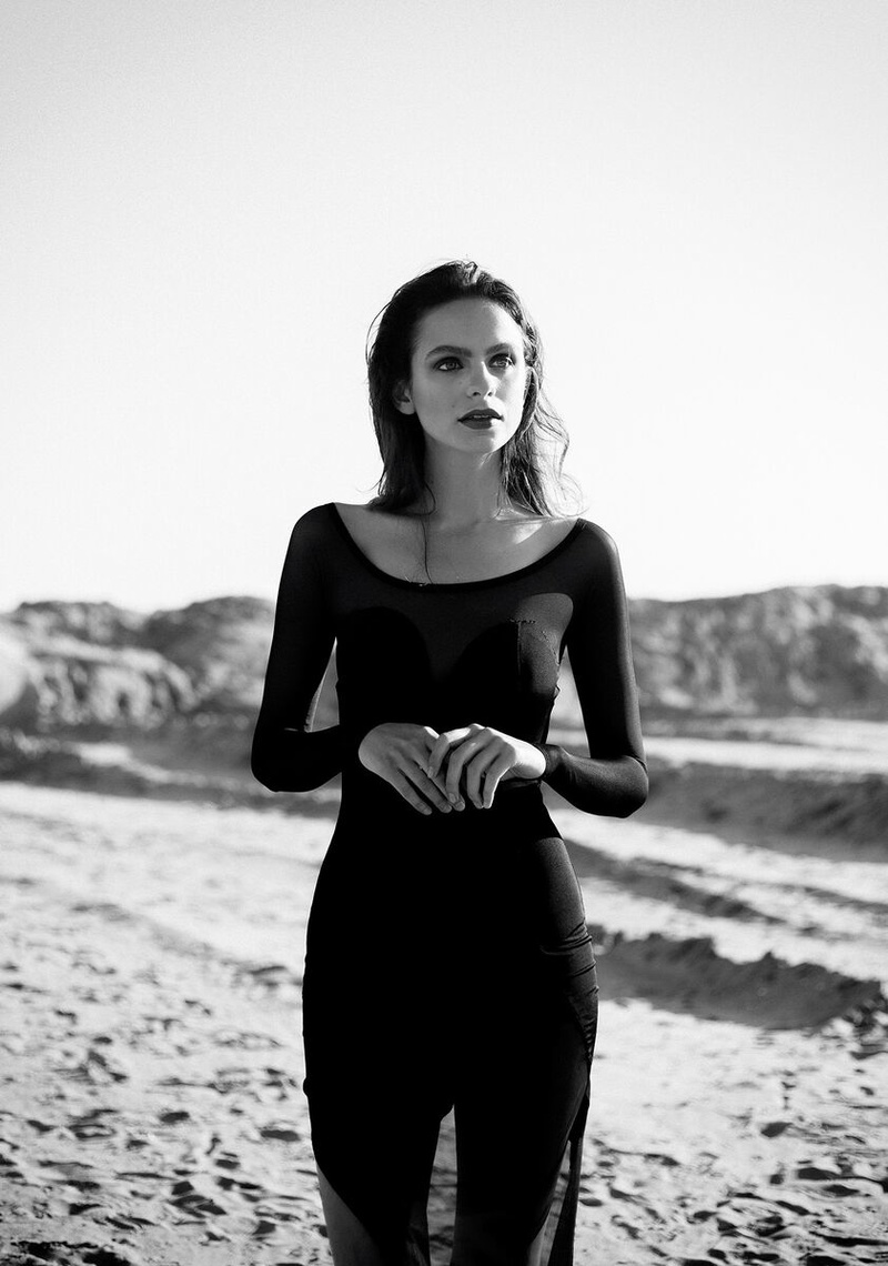 Female model photo shoot of Olga Kulina