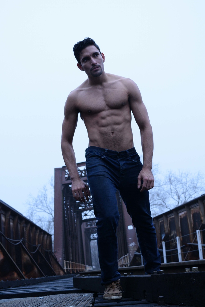 Male model photo shoot of Yordan Orlando