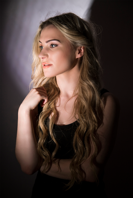 Female model photo shoot of Kera Robson
