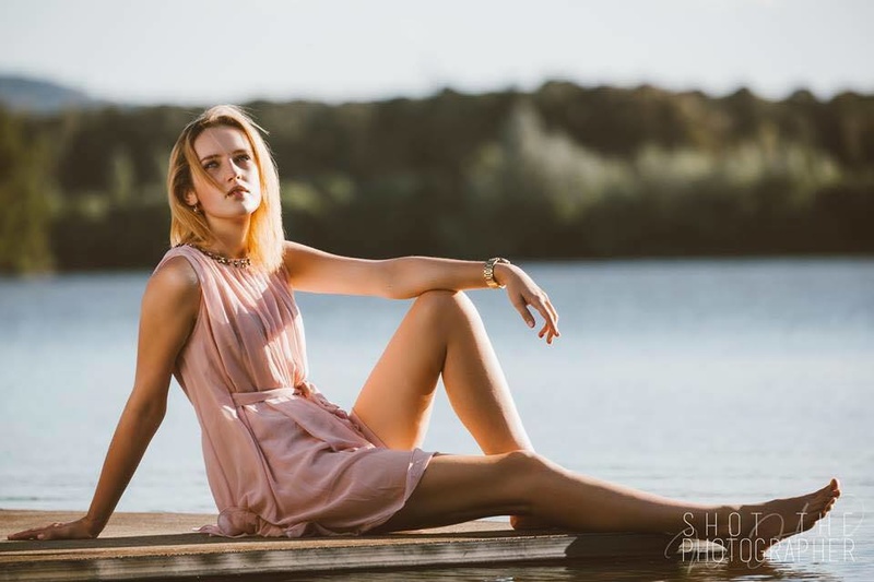 Female model photo shoot of 6footgiant by WhoShotThePhotographer in Canberra lake