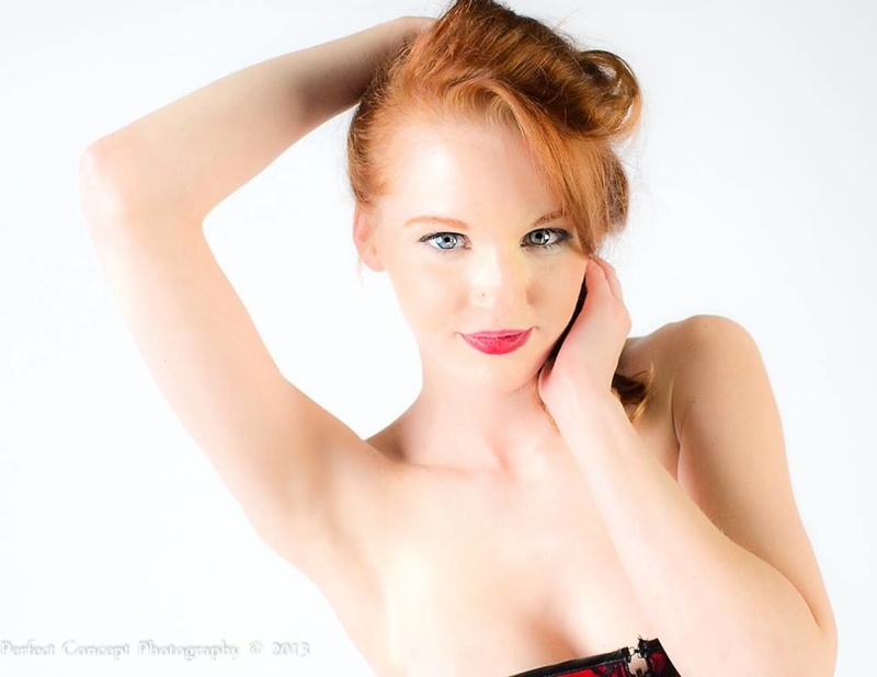 Female model photo shoot of Jessica De Steele