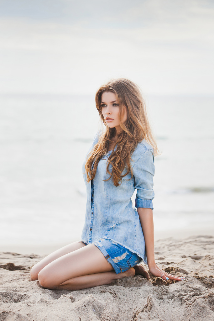 Female model photo shoot of Yanina  in Santa Monica