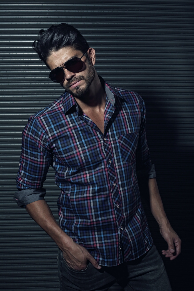 Male model photo shoot of Eduardo Ford