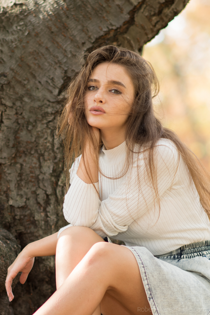 Female model photo shoot of Karinlay