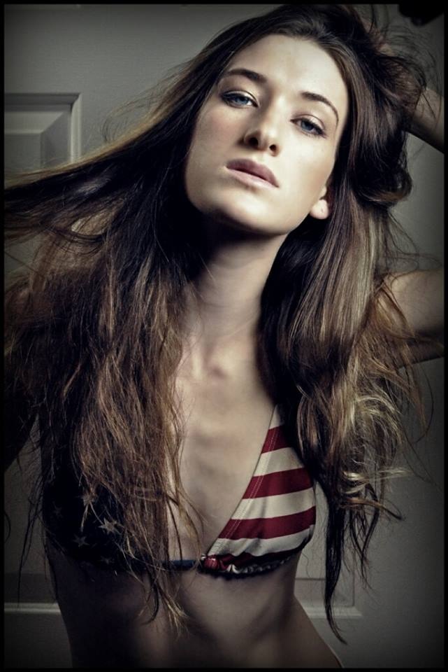 Female model photo shoot of Jenny Anne 