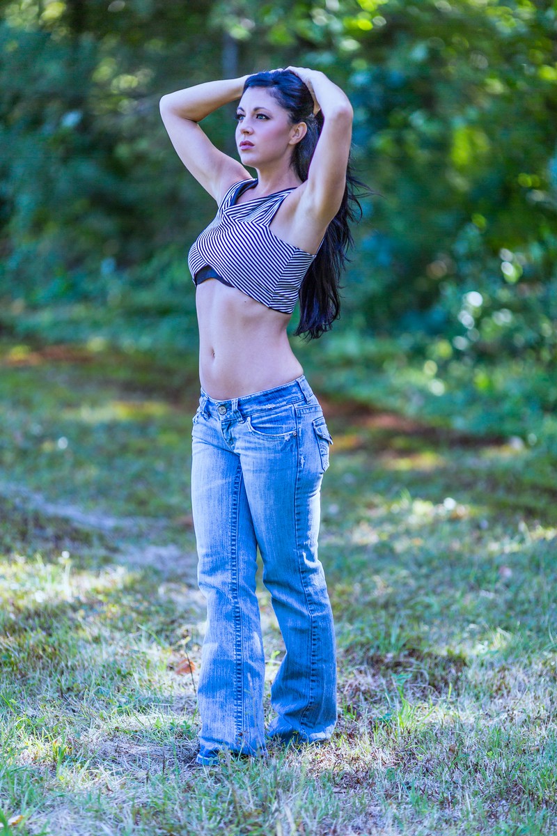 Female model photo shoot of Danielle Ayo