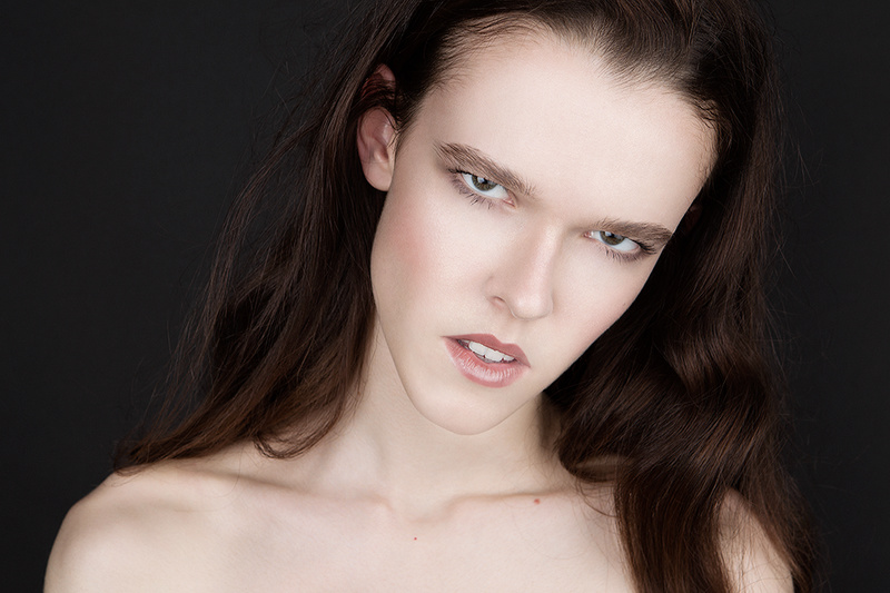 Female model photo shoot of Jaqueline Vanek