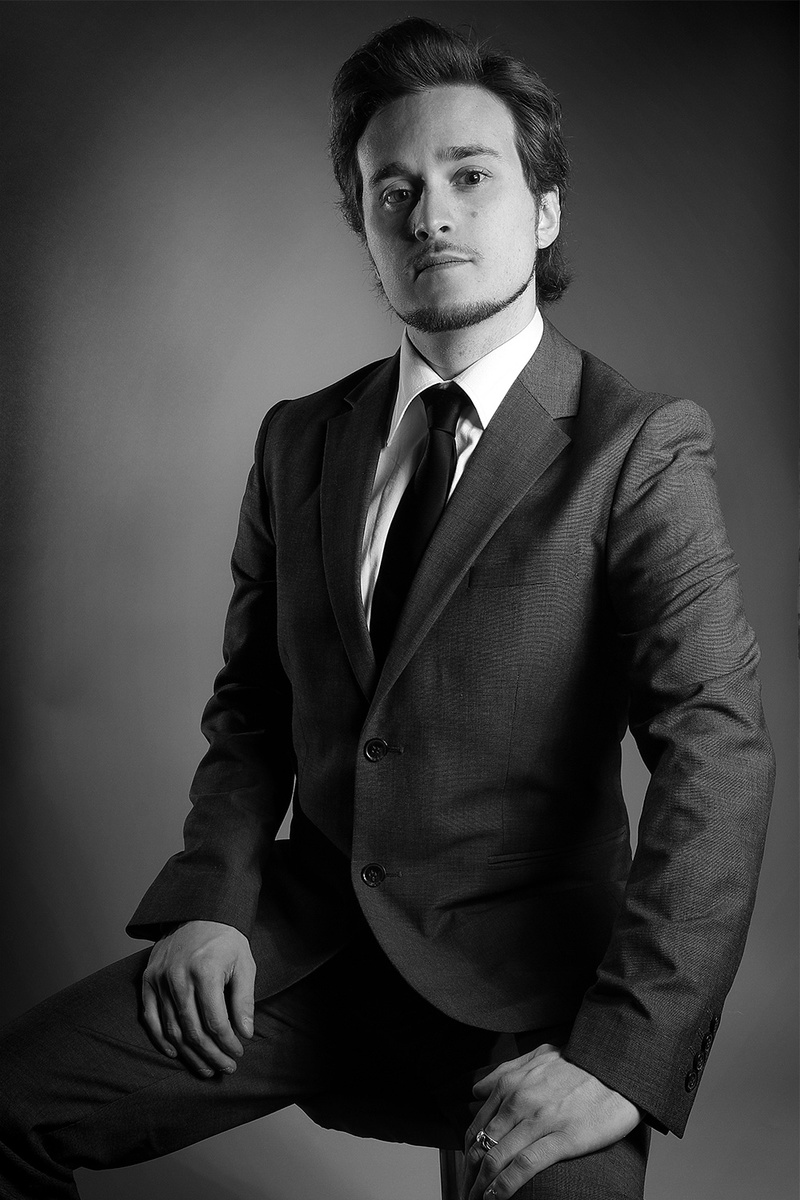 Male model photo shoot of Erik Marcinkowski
