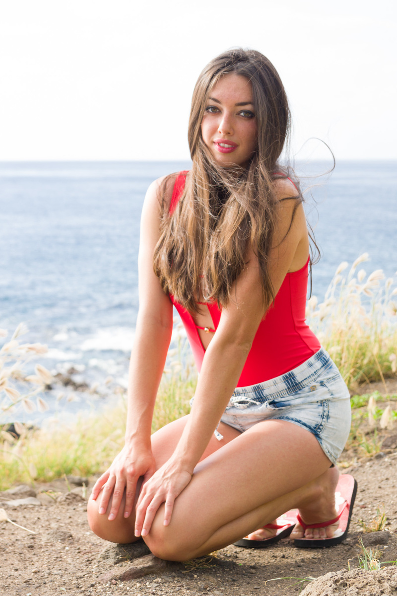 Female model photo shoot of Hannahmae_ in Hawai