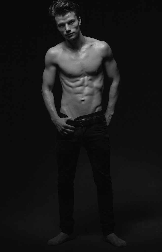 Male model photo shoot of Alexandru Sarateanu
