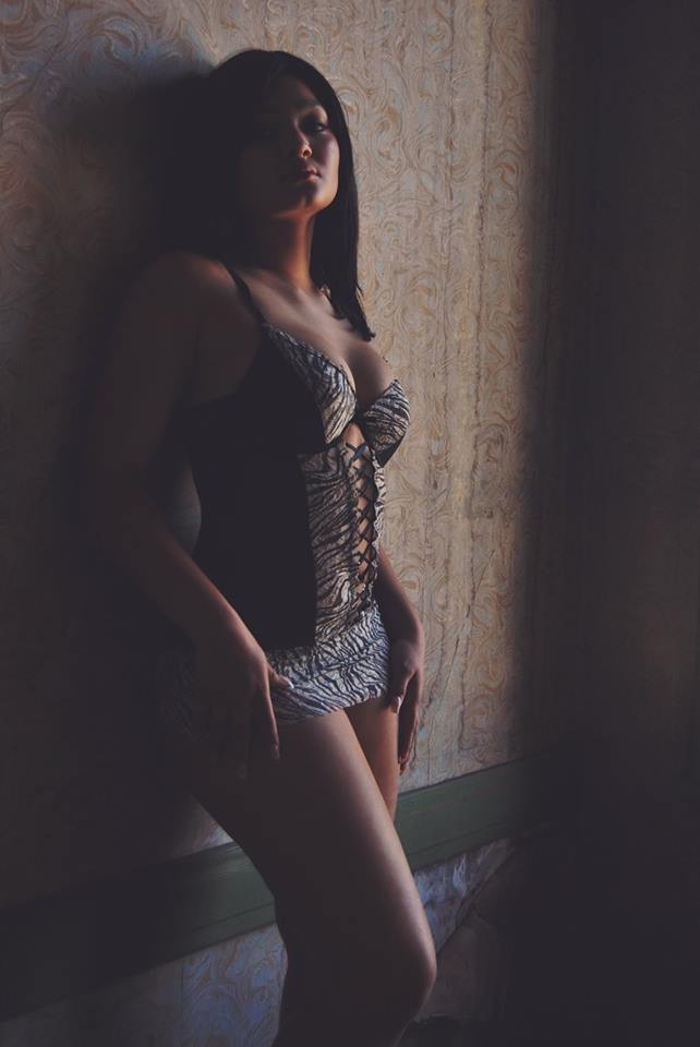 Female model photo shoot of MariahAshly in Waverly IA