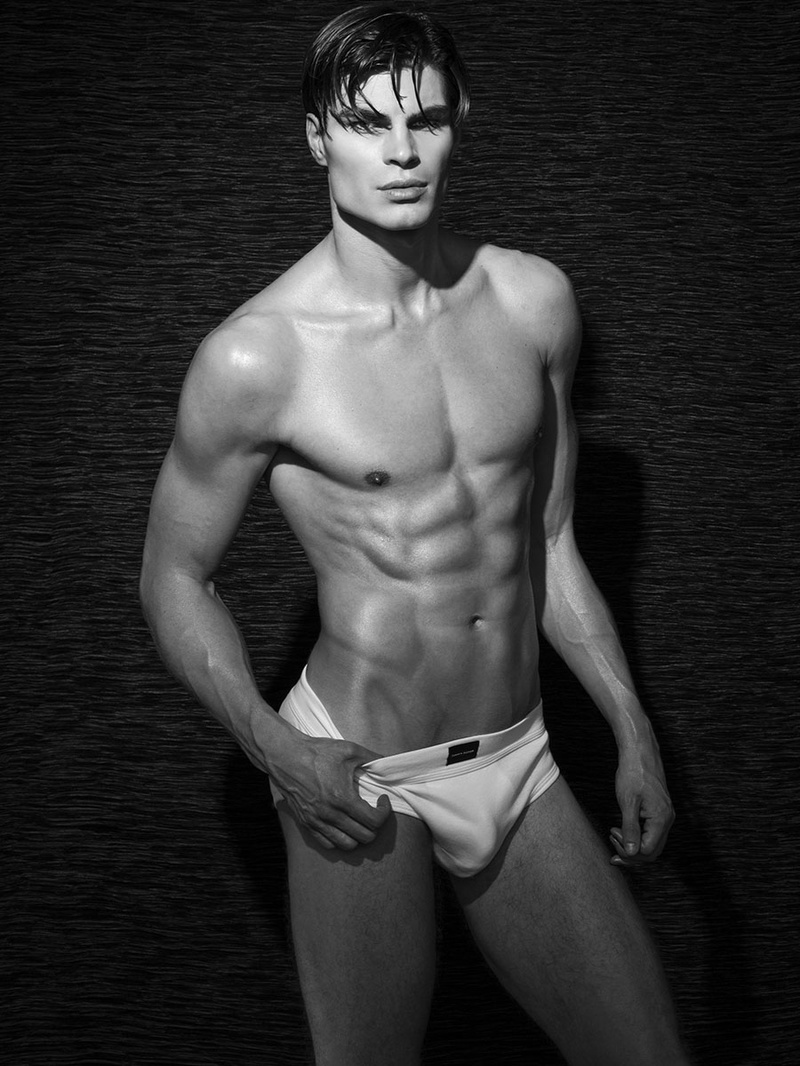 Male model photo shoot of Maxim in New York