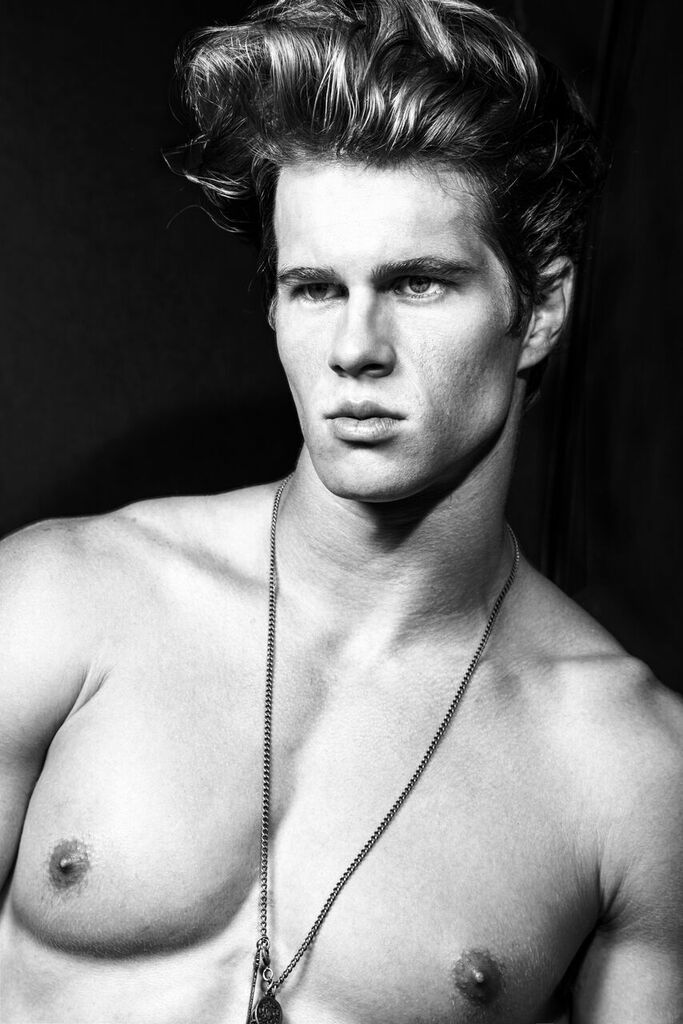 Male model photo shoot of Brad Murphy