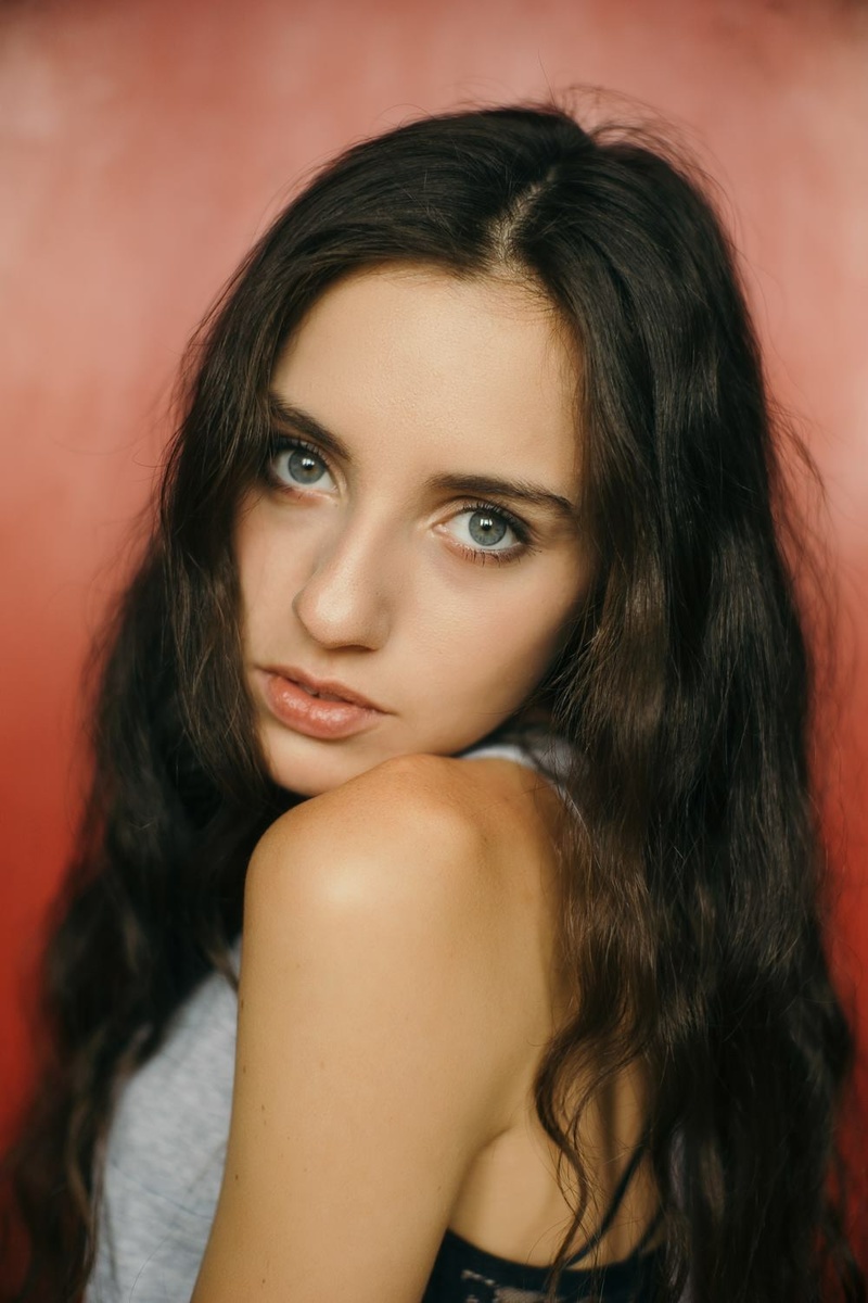 Female model photo shoot of Courtney949
