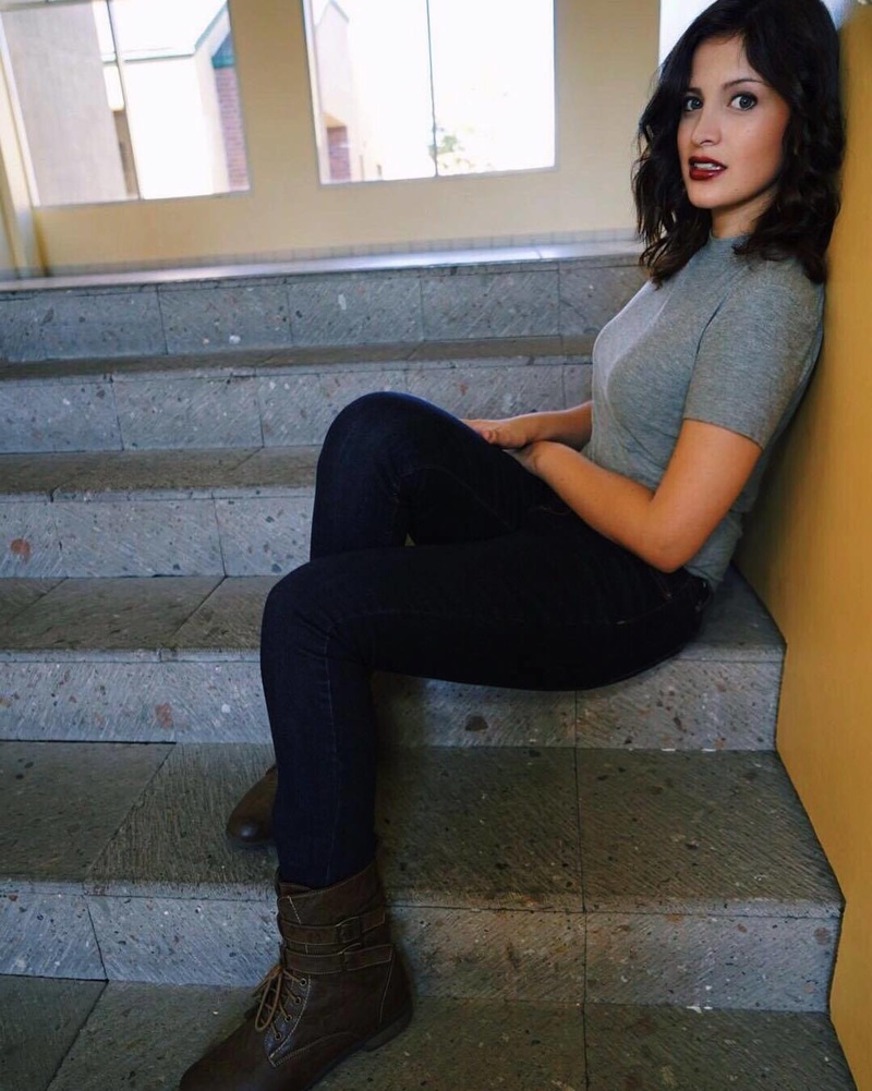 Female model photo shoot of Leah Cordova