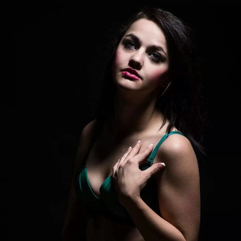 Female model photo shoot of VivaciousVixxy Modeling