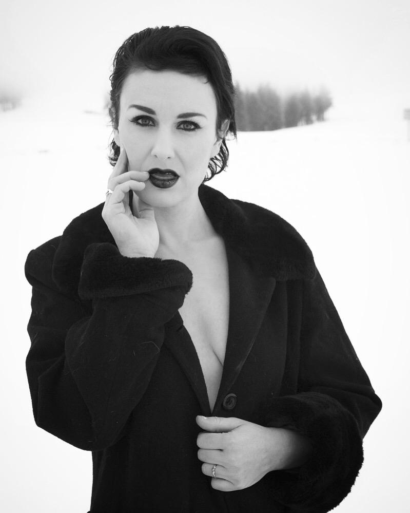 Female model photo shoot of Rachel-Ann Miller