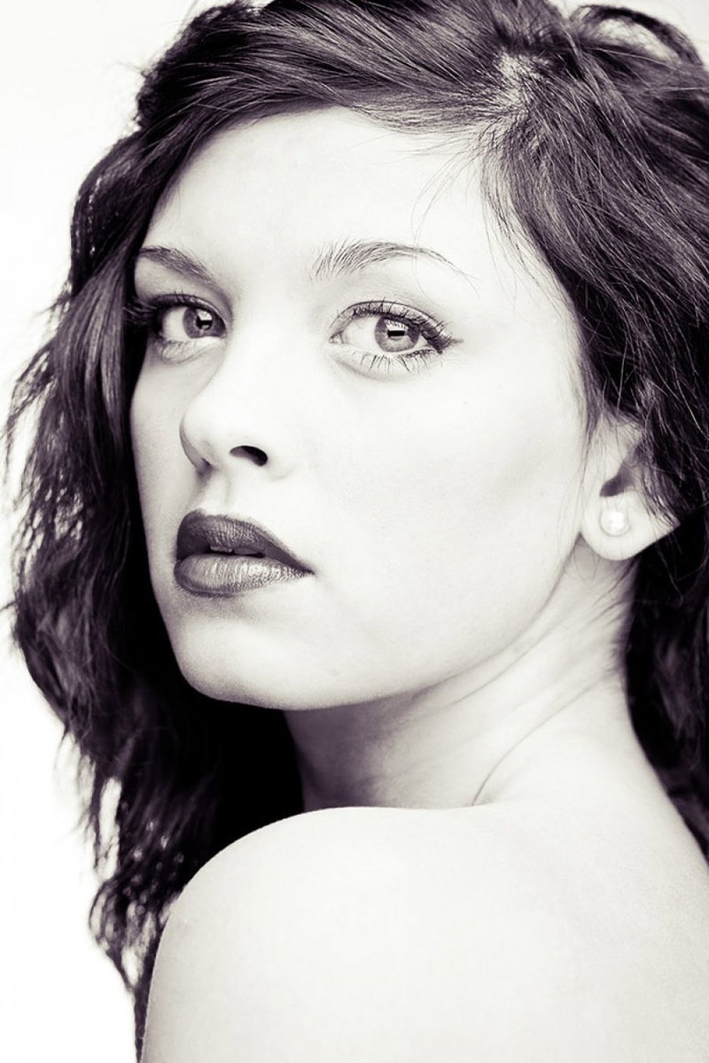 Female model photo shoot of Alyssa Hancock