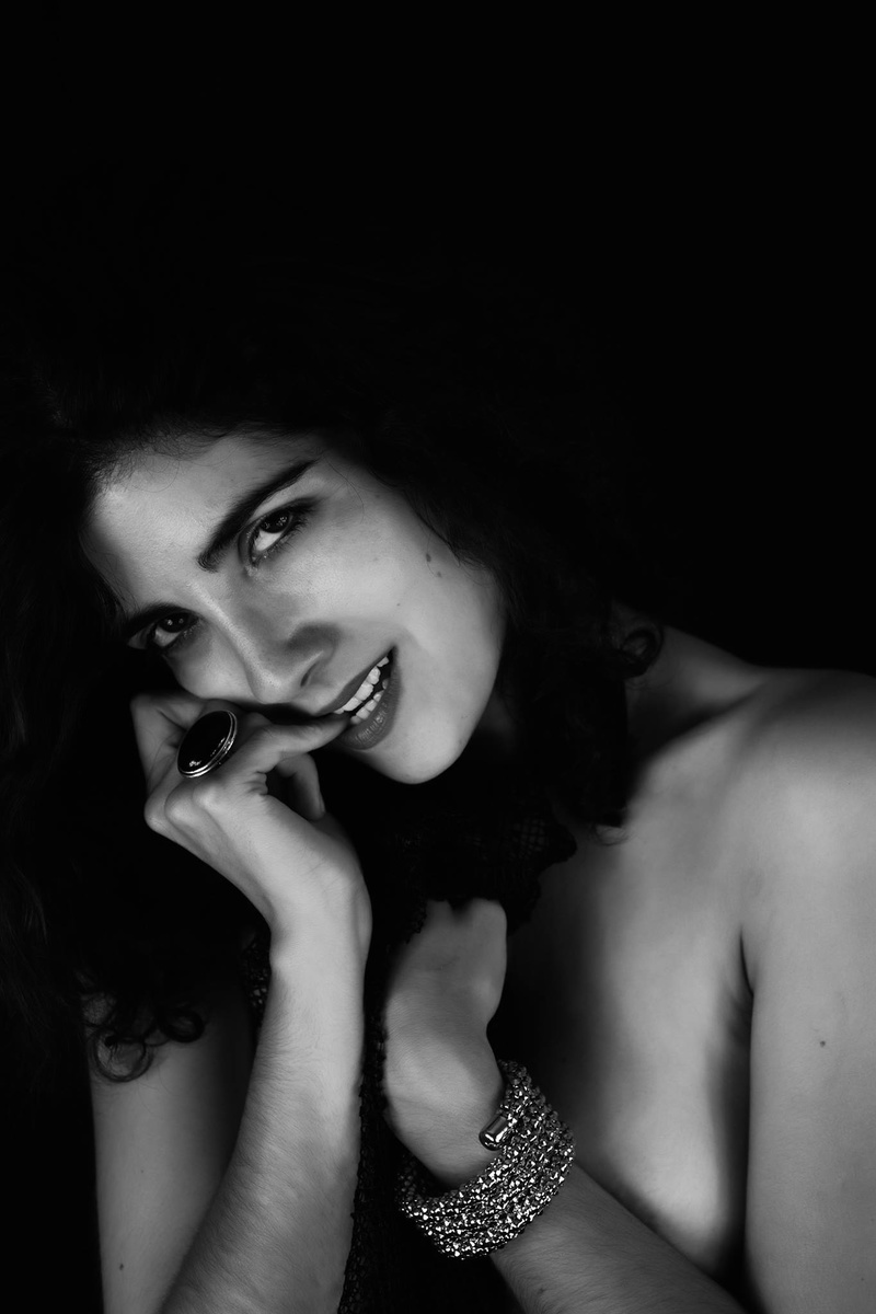 Female model photo shoot of Joana GS Oliveira