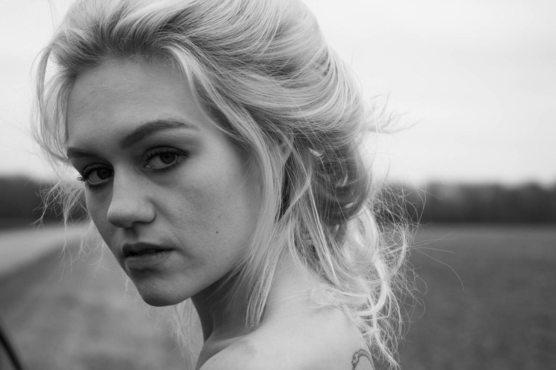 Female model photo shoot of Karina Kohler