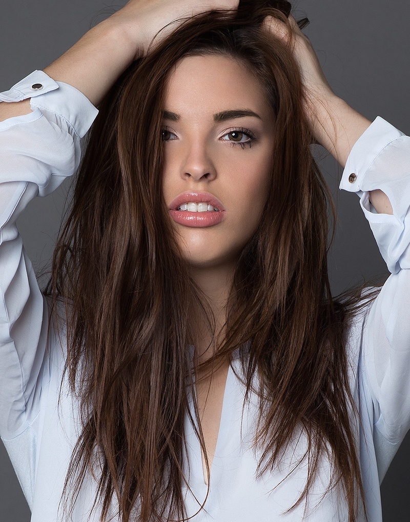 Female model photo shoot of haydenhintz