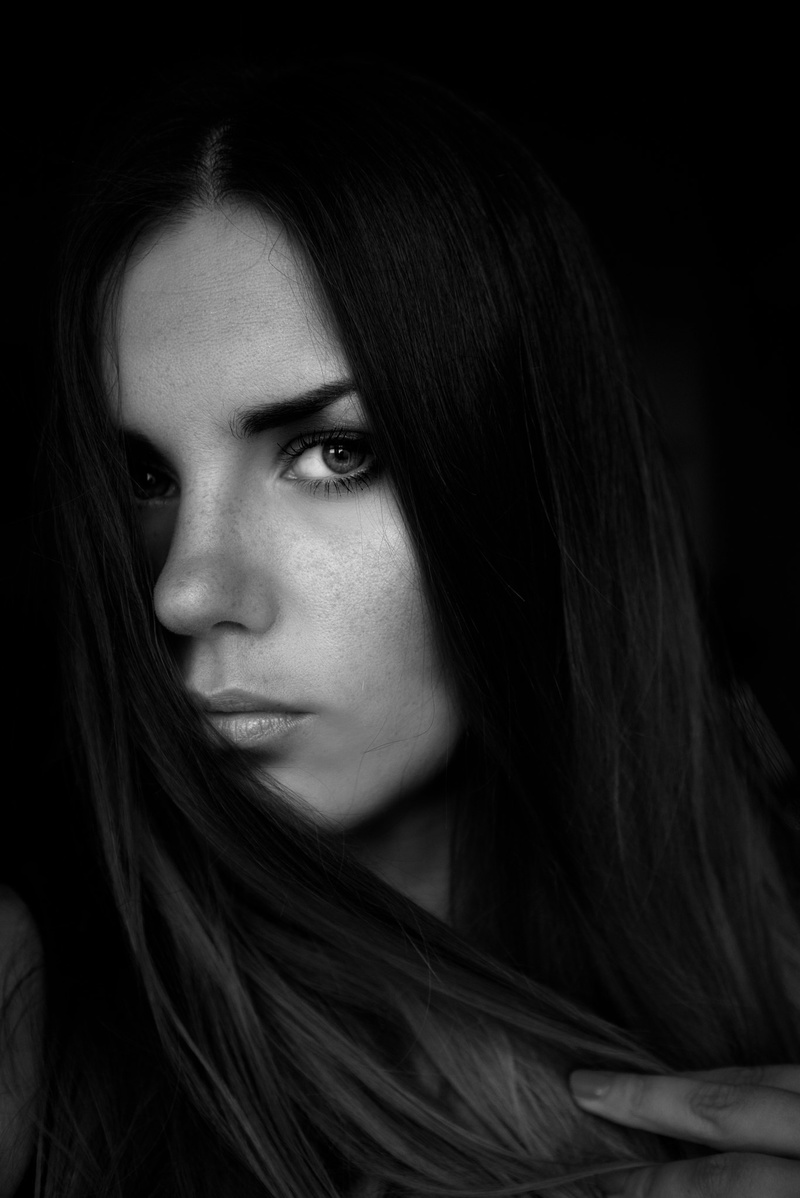Female model photo shoot of Xenia Lunev