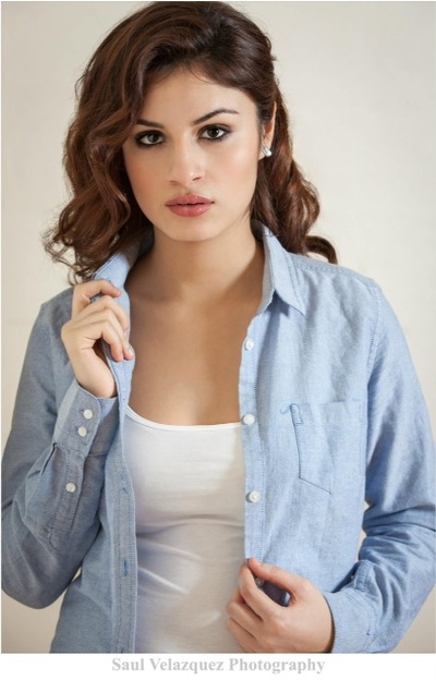 Female model photo shoot of Eliana Gomez