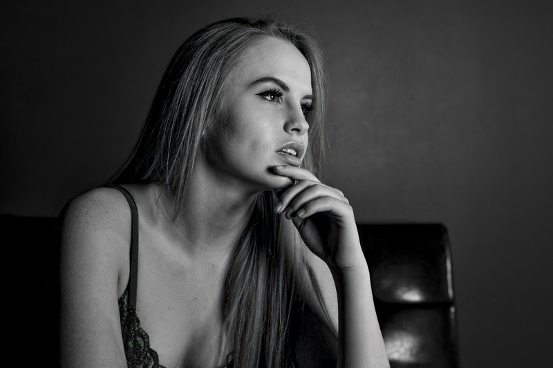 Female model photo shoot of Marina Rose