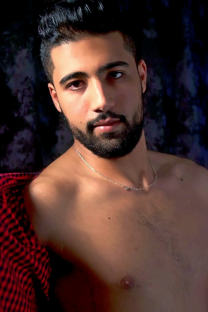 Male model photo shoot of Houssemania