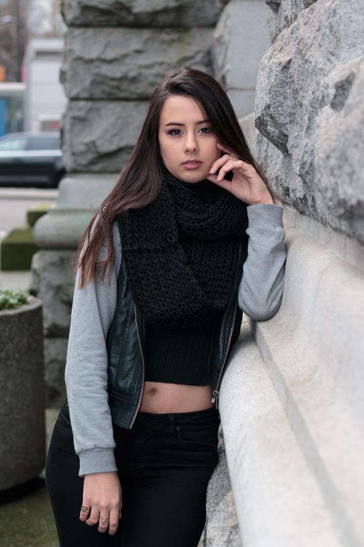 Female model photo shoot of alyssadiaz