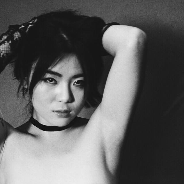 Female model photo shoot of Elaine Wang