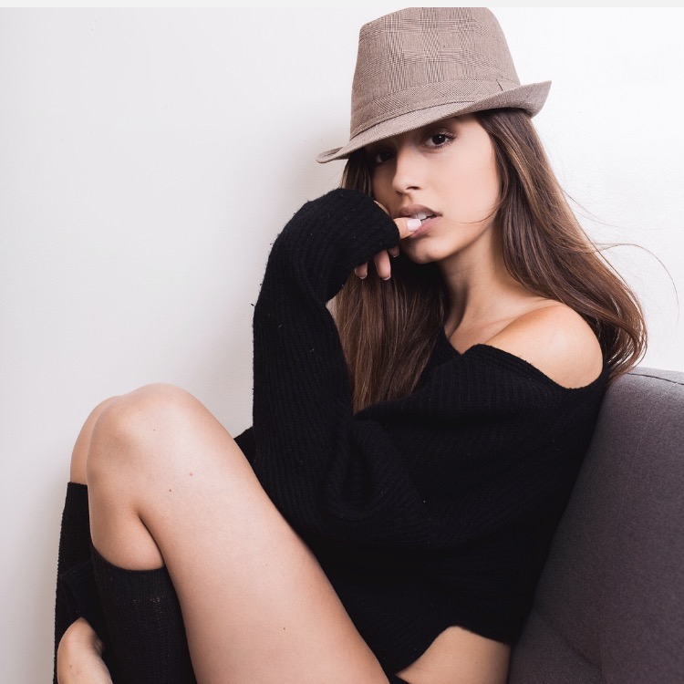 Female model photo shoot of Sydney Wojcik