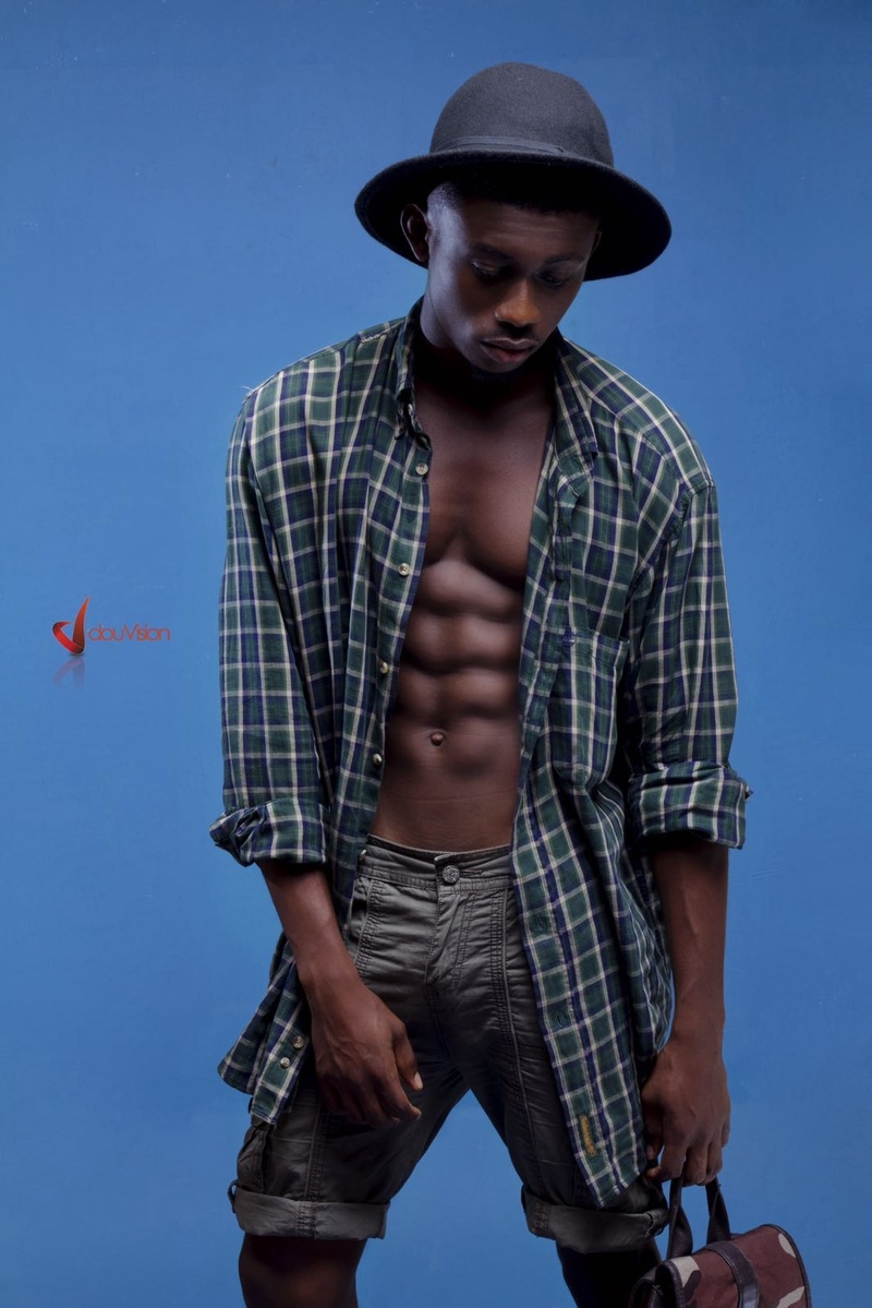 Male model photo shoot of Owuracoy