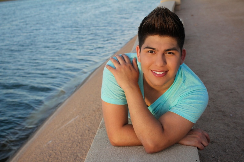 Male model photo shoot of Justin Flores