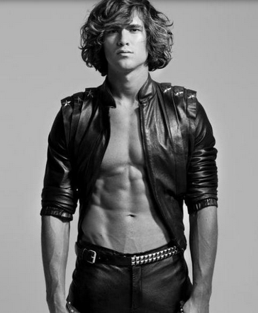 Male model photo shoot of JAMES SCHAEPE