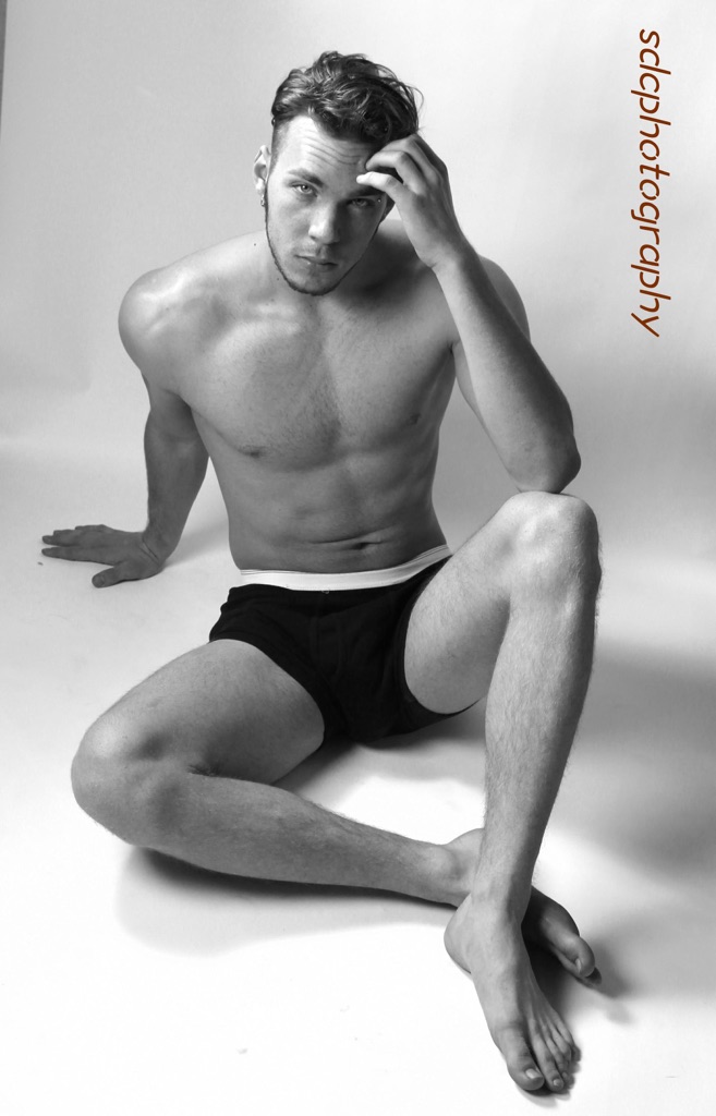 Male model photo shoot of TallNseXy
