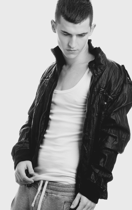Male model photo shoot of Frank Dujardin
