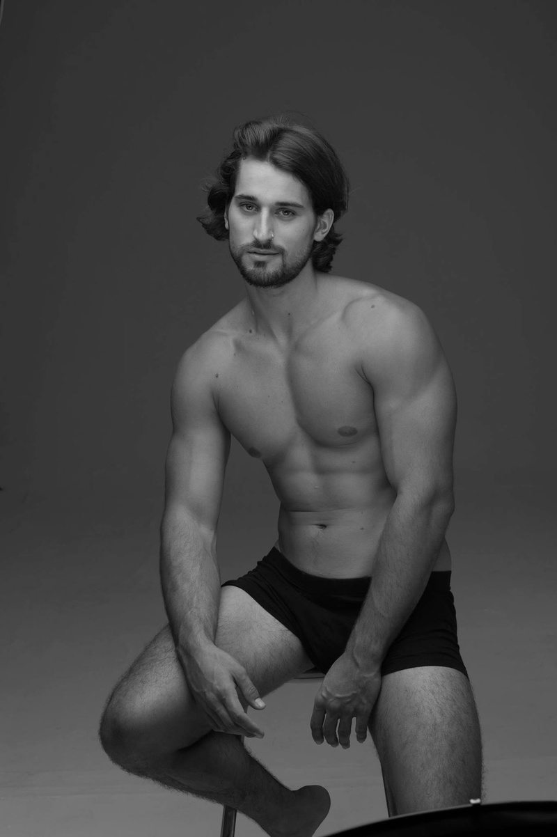 Male model photo shoot of Marcuso