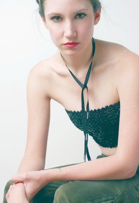 Female model photo shoot of hmarx15