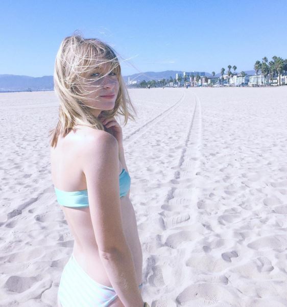 Female model photo shoot of Marissa Nicole Gephart in Venice Beach