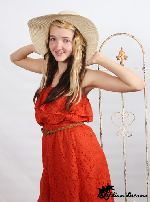 Female model photo shoot of Amber Bratlie in Yorkville, Ga