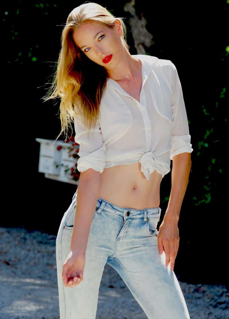 Female model photo shoot of Hot_Arizona 